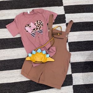 Disney Animal kingdom themed outfit. Dinosaur purse included.